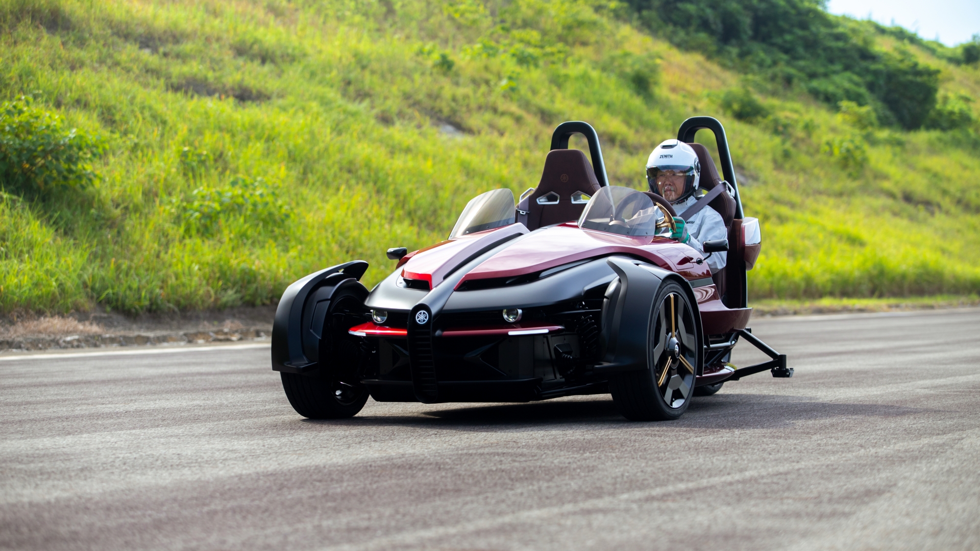 Yamaha models at JMS