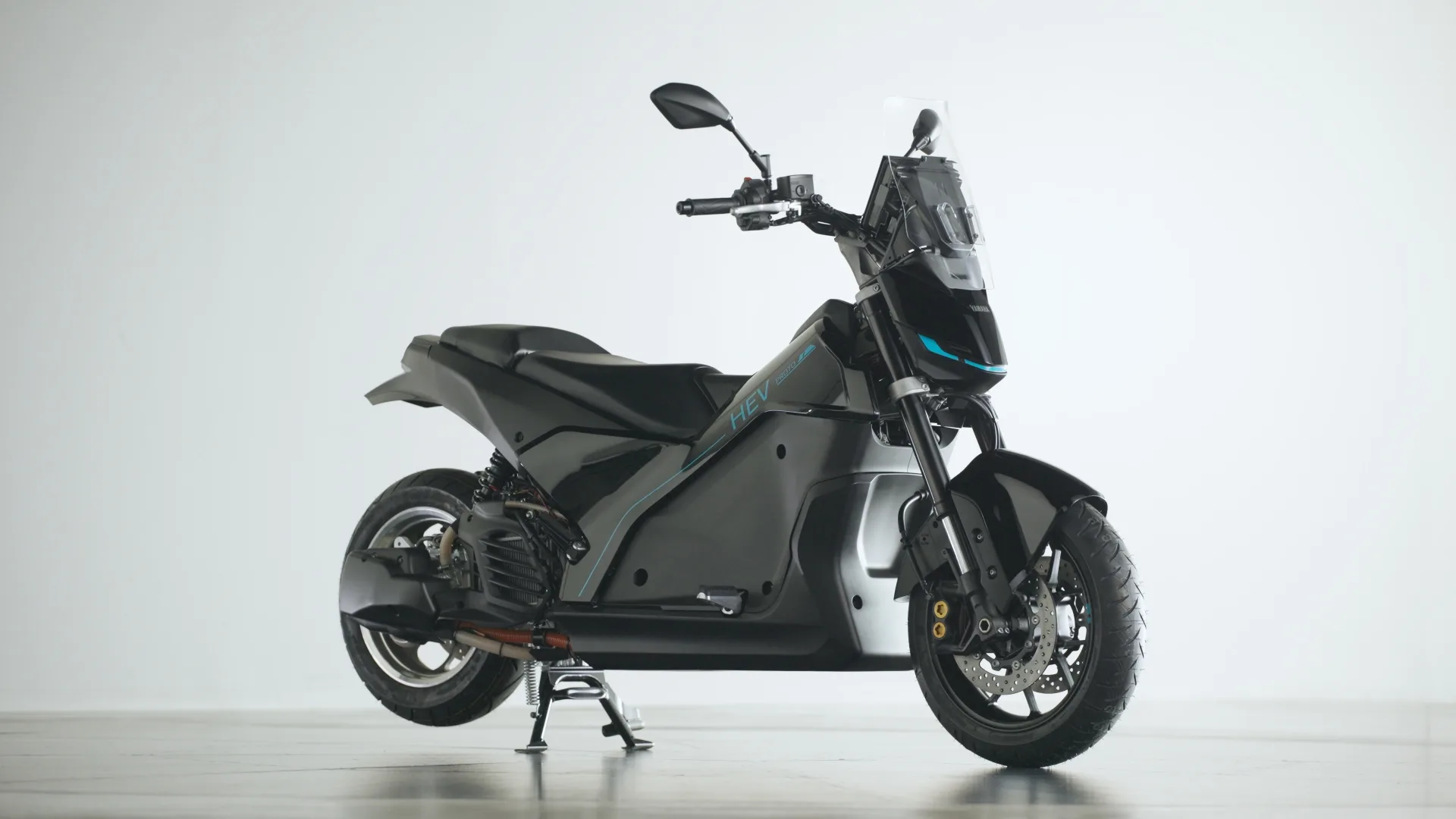 Yamaha models at JMS