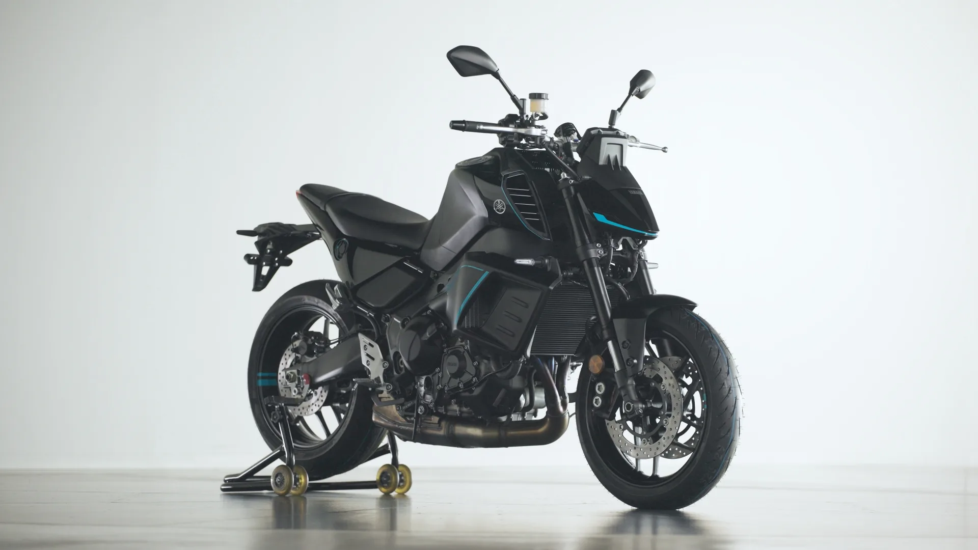 Yamaha models at JMS