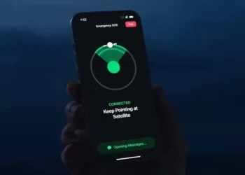 apple iphone satellite