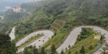 genting malaysia plans road charges to highlands resort