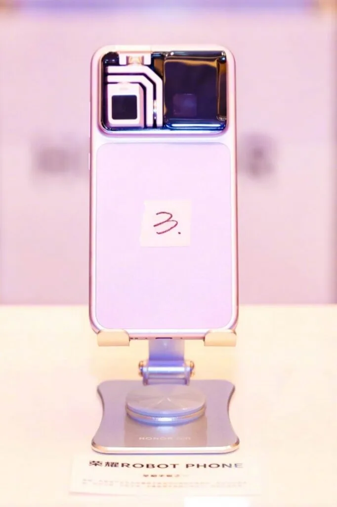 honor robot phone physical appearance china