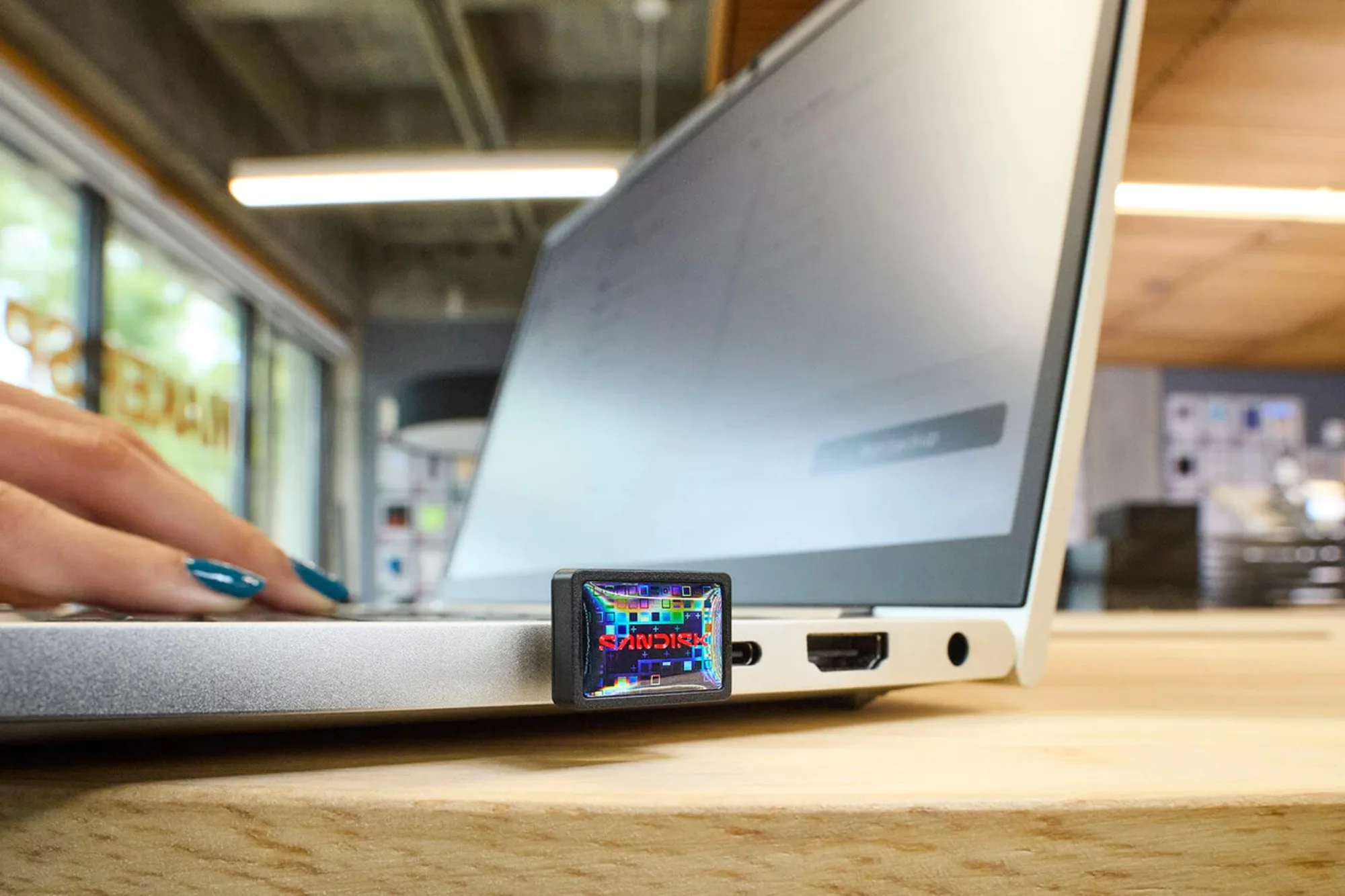 SanDisk Extreme Fit USB-C Flash Drive