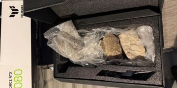 ASUS-TUF-RTX-5080-Fake-Rocks-1