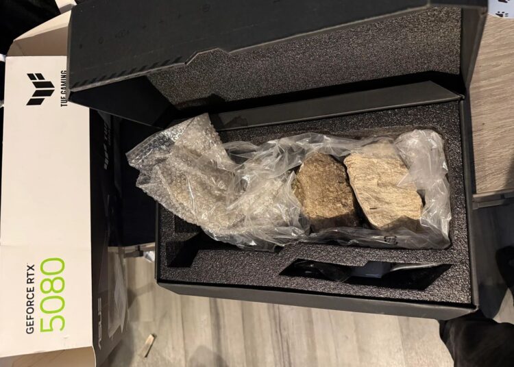 ASUS-TUF-RTX-5080-Fake-Rocks-1