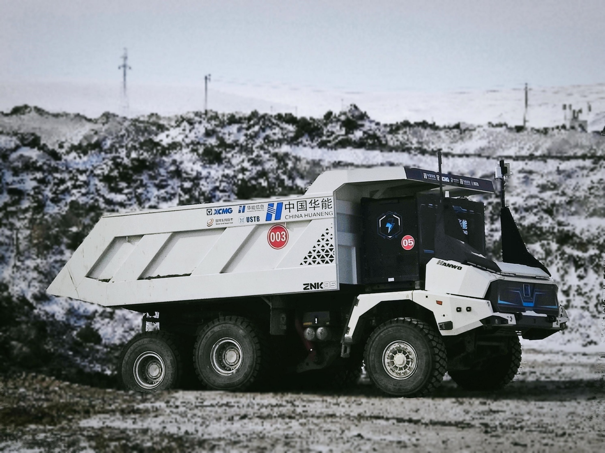 China Tests 5G-Powered Autonomous Mining Trucks In Extreme Altitudes