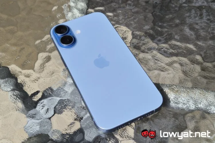 iPhone 17 back 1