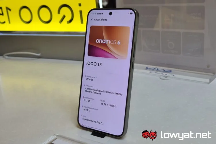 iQOO 15 front specs