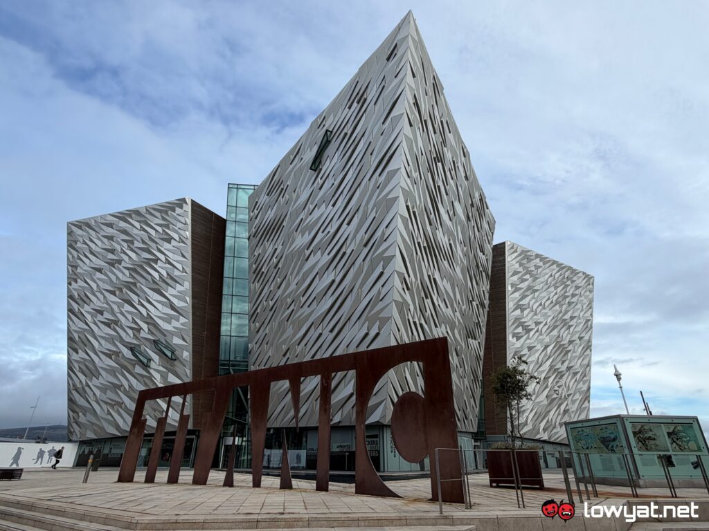 iphone 17 pro review camera