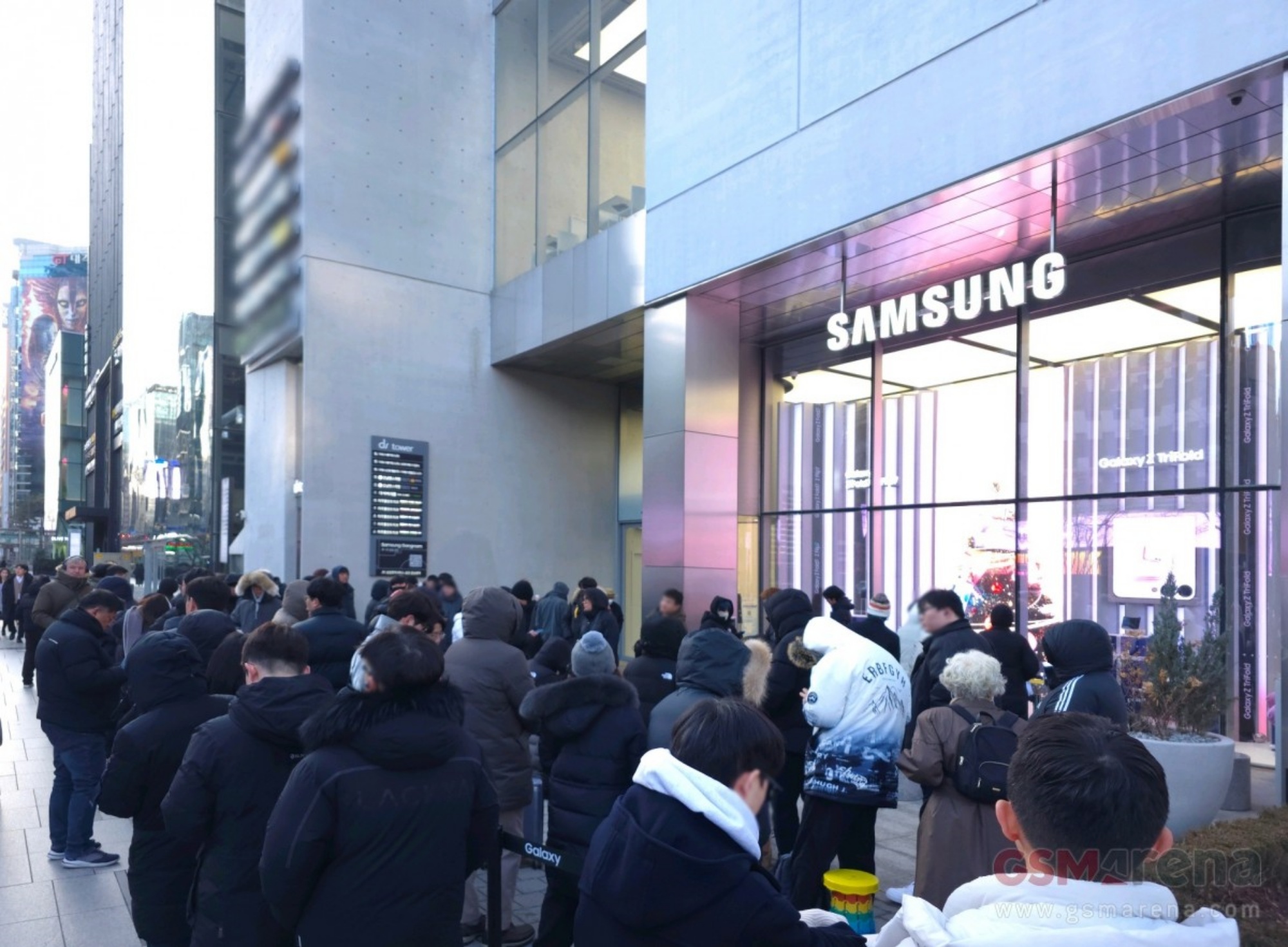 samsung galaxy z trifold sold out South Korea