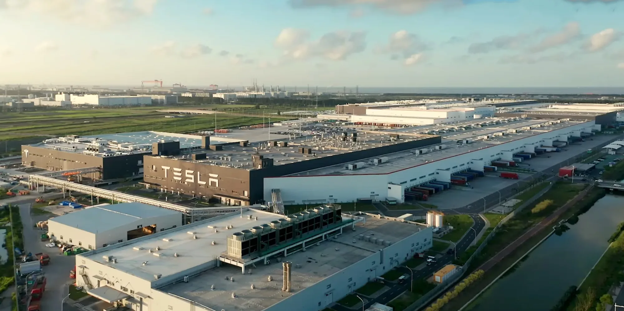 tesla gigafactory shanghai