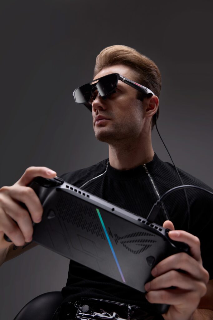 ASUS Officially Unveils ROG XREAL R1 AR Gaming Glasses