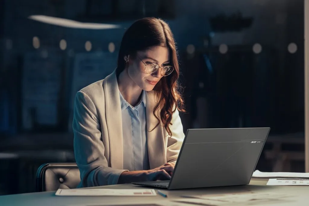 Acer Swift Edge 16 AI 1