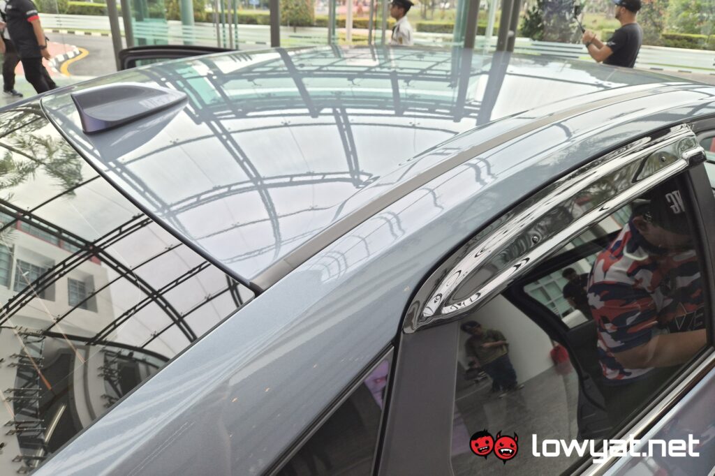Toyota Vios HEV roof