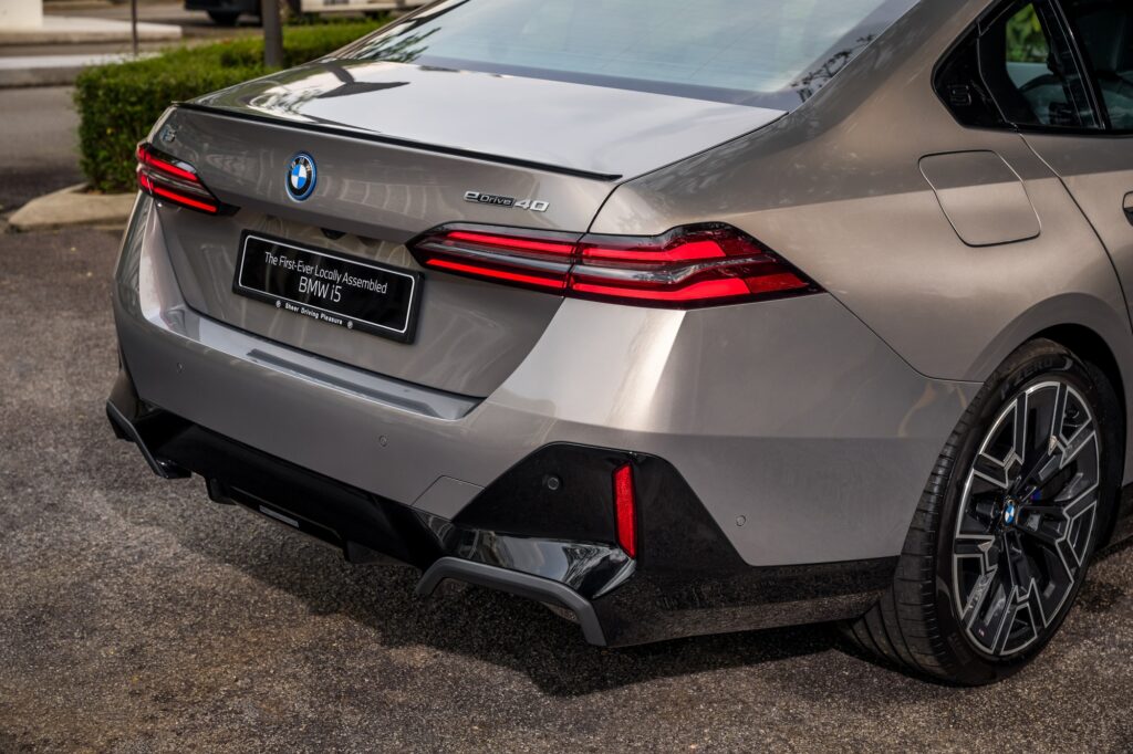 bmw i5 edrive40 m sport pro malaysia