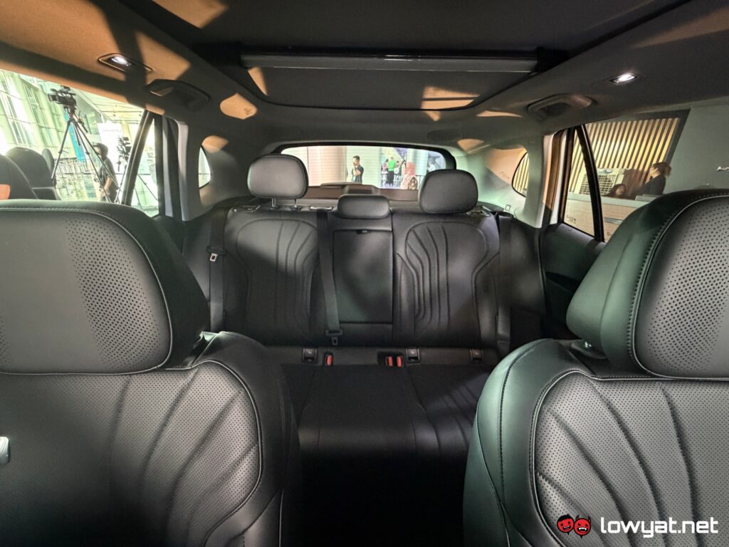 proton emas 7 phev interior