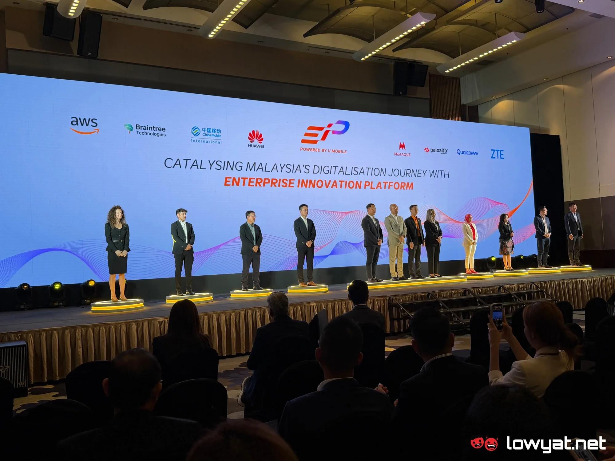 u mobile enterprise innovation platform launch