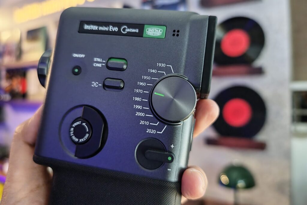 Fujifilm instax mini Evo Cinema dials