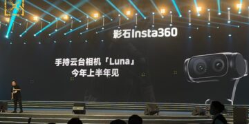 Insta360 Luna