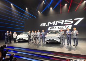 proton emas7 phev launch
