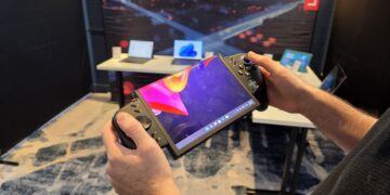 Lenovo-Legion-Go-Fold-Concept-MWC-2026-2