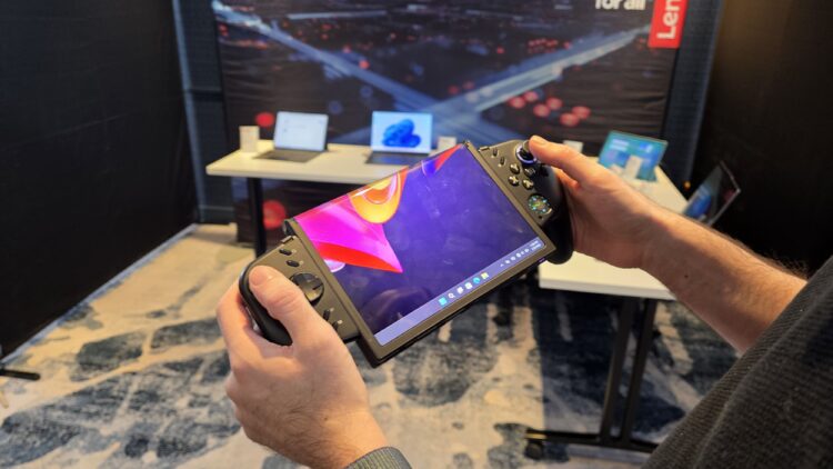 Lenovo-Legion-Go-Fold-Concept-MWC-2026-2