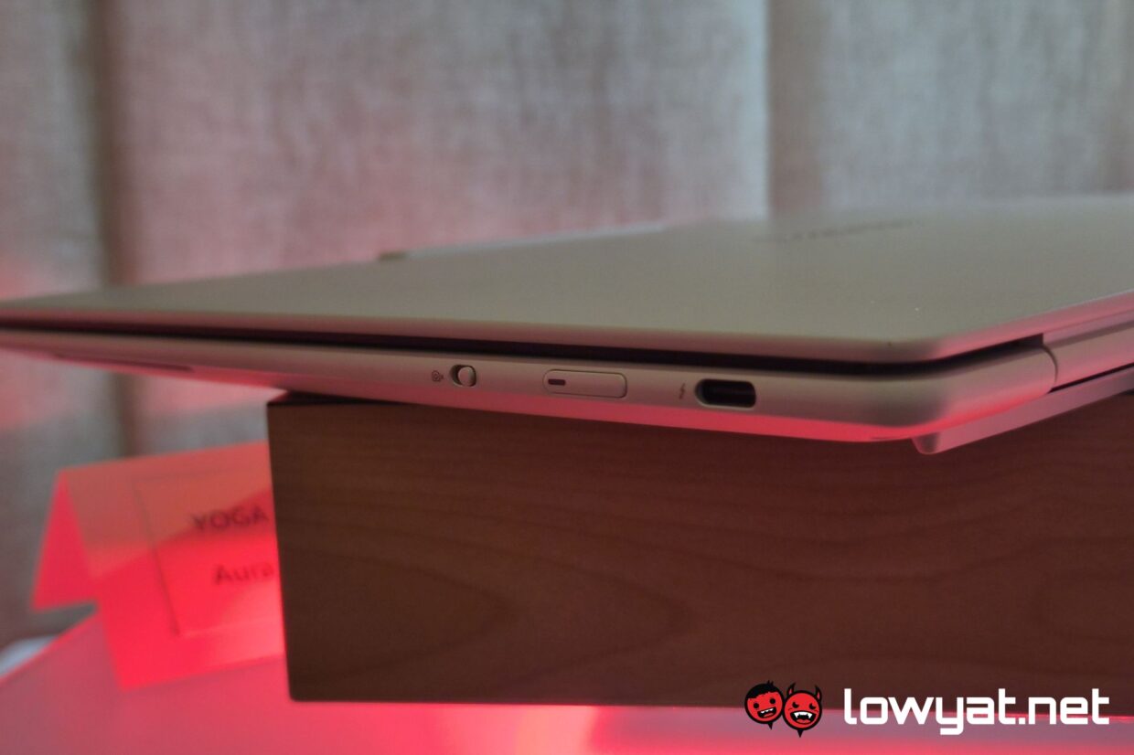 Lenovo Yoga Slim 7i Ultra Aura Edition ports