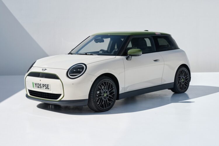 MINI Paul Smith Edition in Inspired White