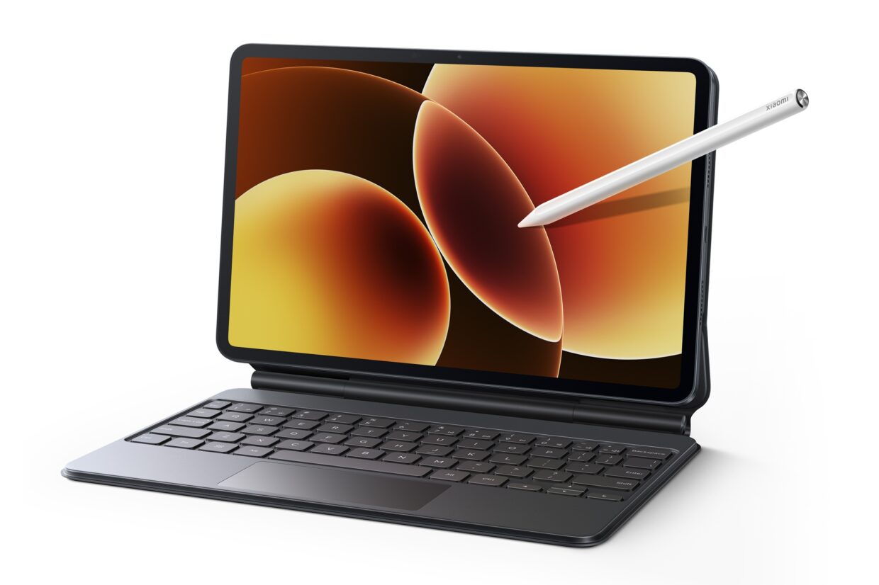 Xiaomi Pad 8 with keyboard and pen