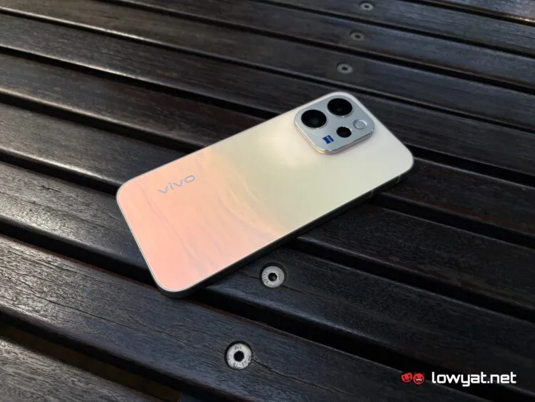 vivo V70