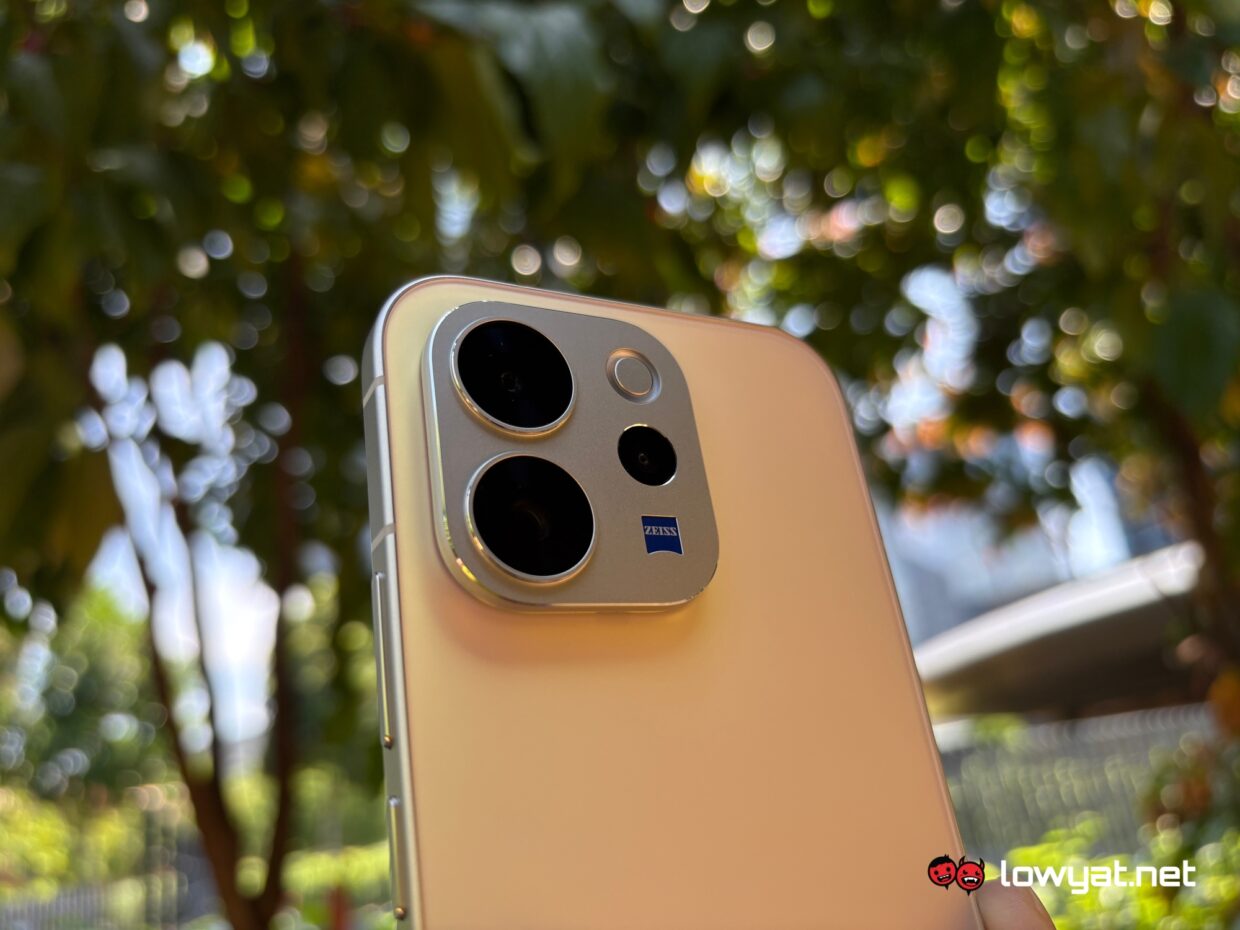 vivo V70 camera island