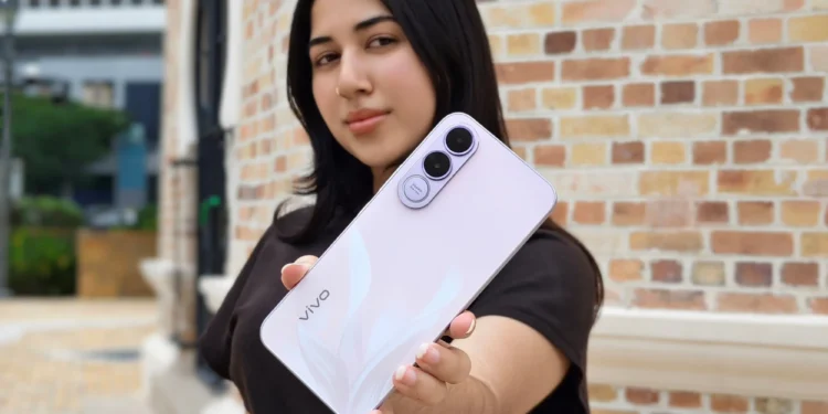 Get The Best Midrange 200MP Camera With The vivo V70 FE