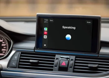 OpenAI Apple CarPlay ChatGPT Voice