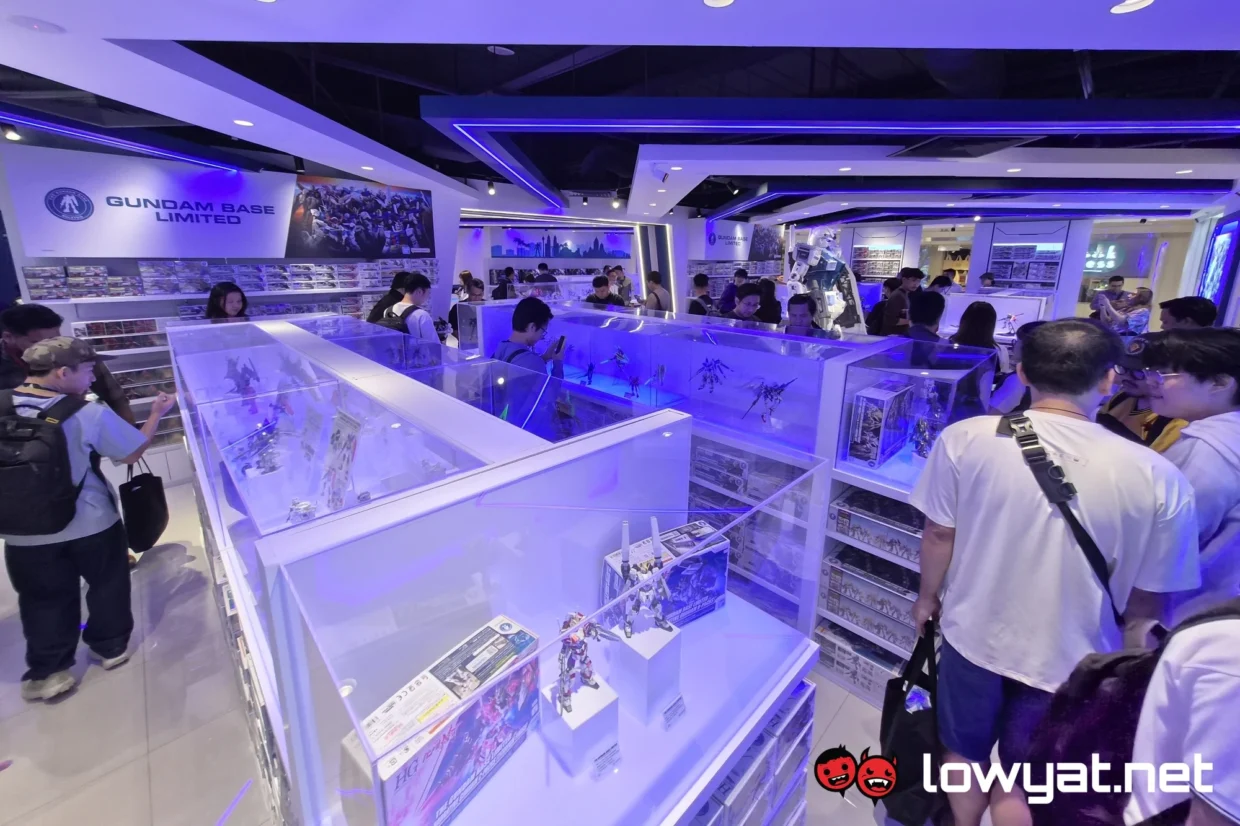 The Gundam Base Malaysia inside 3