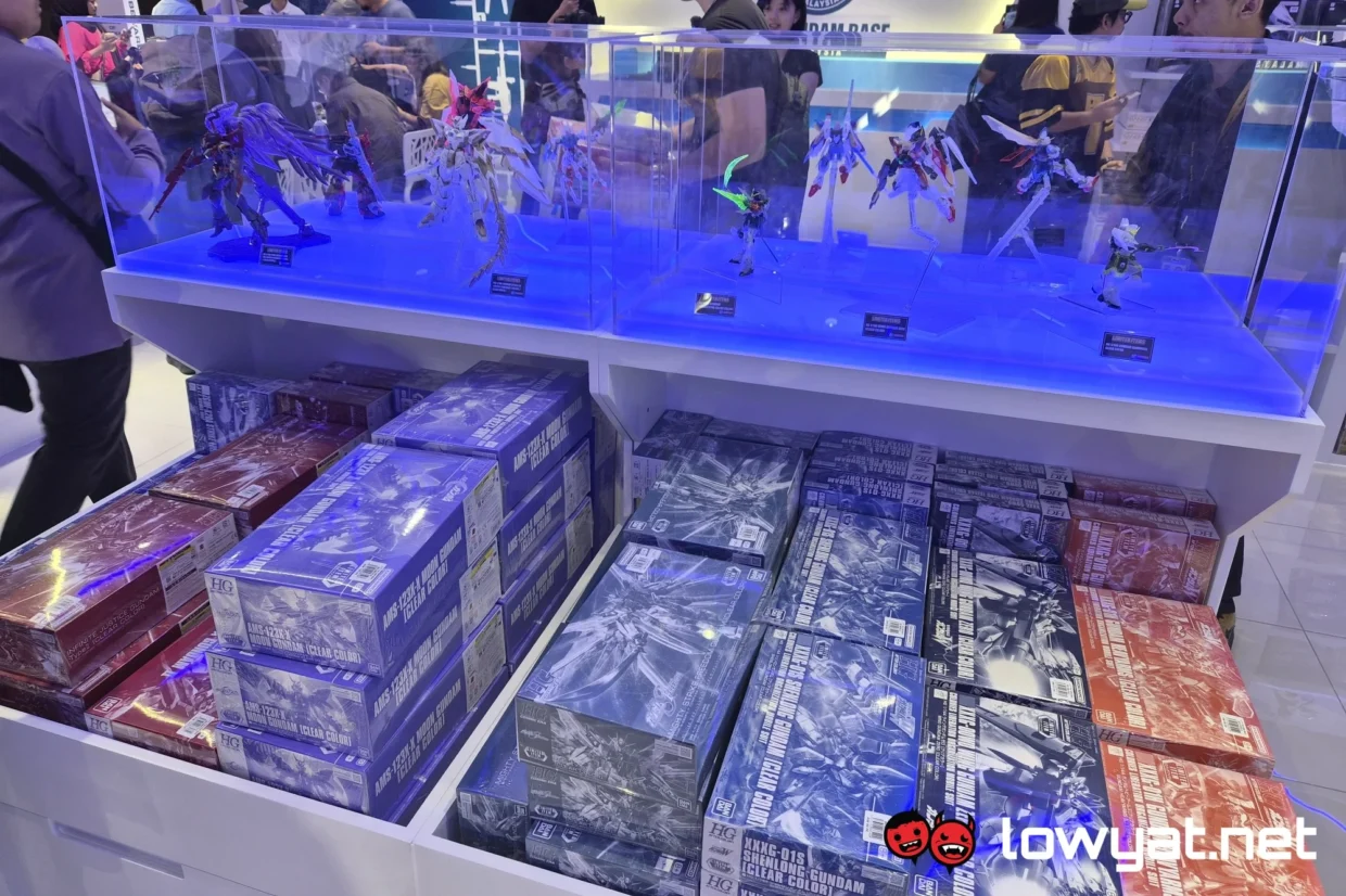 The Gundam Base Malaysia limited edition colour variants