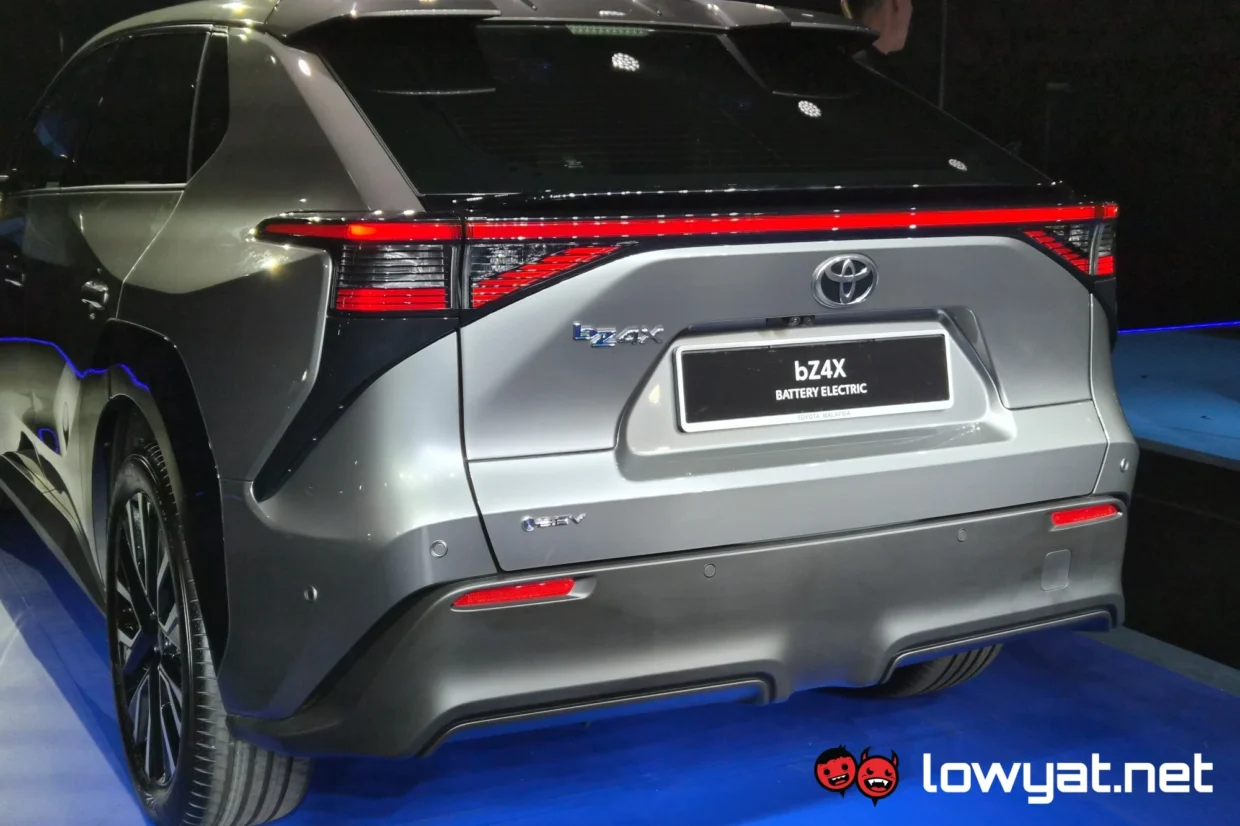 Toyota bZ4X back