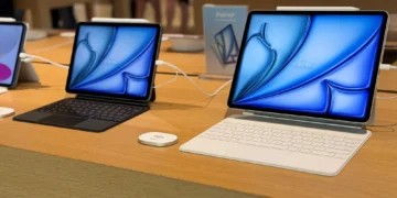 Apple iPad Air M4 in Malaysia