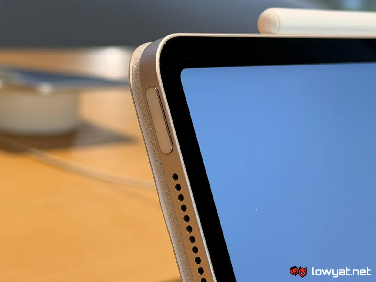 Apple iPad Air M4 in Malaysia