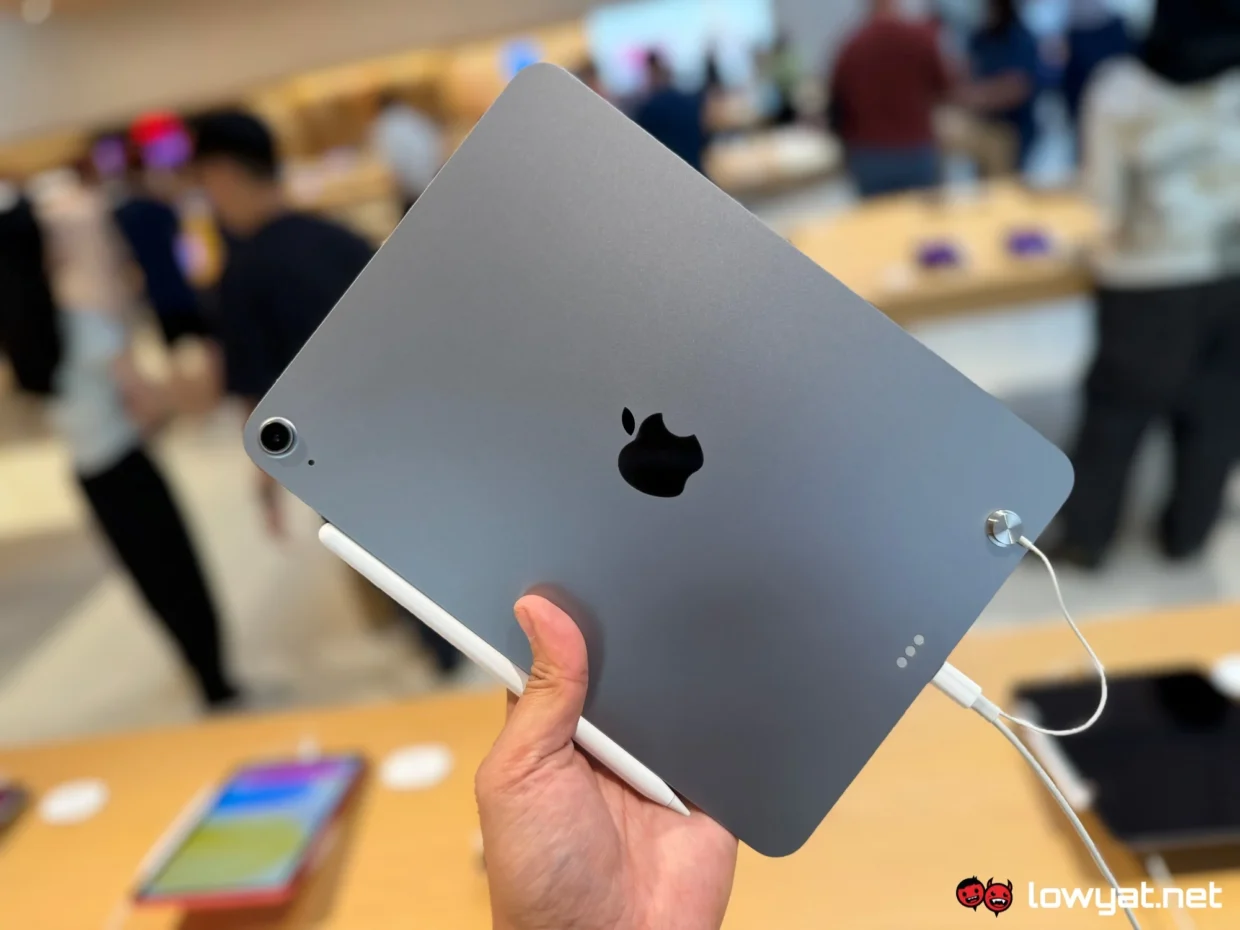 Apple iPad Air M4 in Malaysia