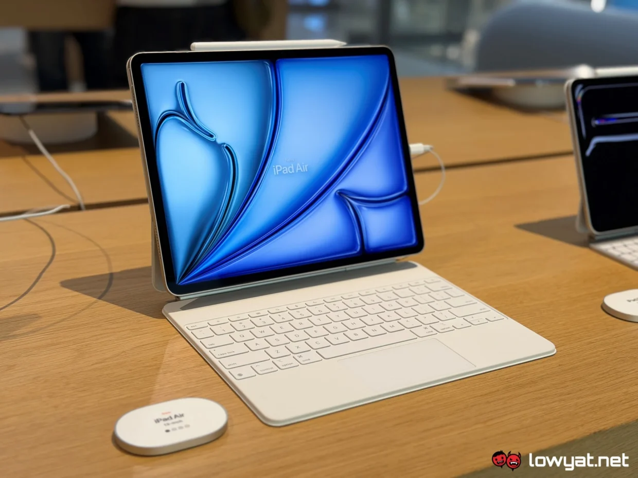 Apple iPad Air M4 in Malaysia