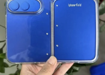 iPhone-Fold-casings-mock-up-prototype-1