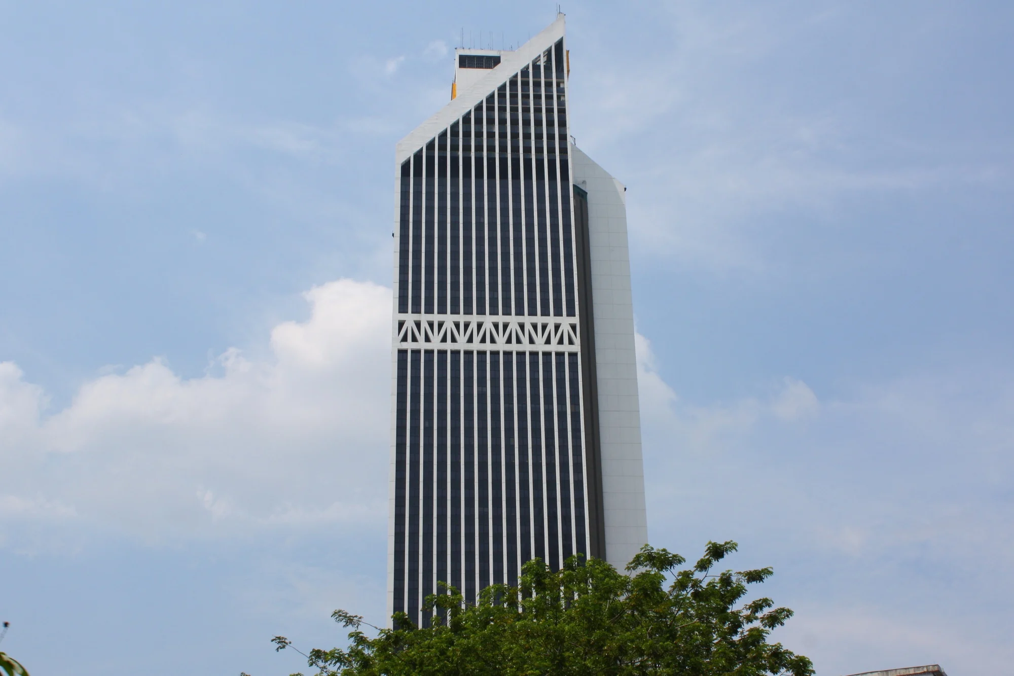 menara maybank