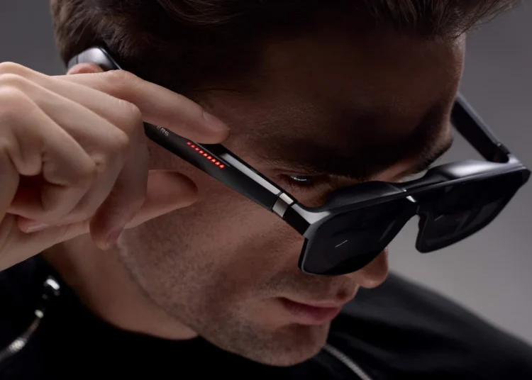 ASUS ROG XREAL R1 AR glasses