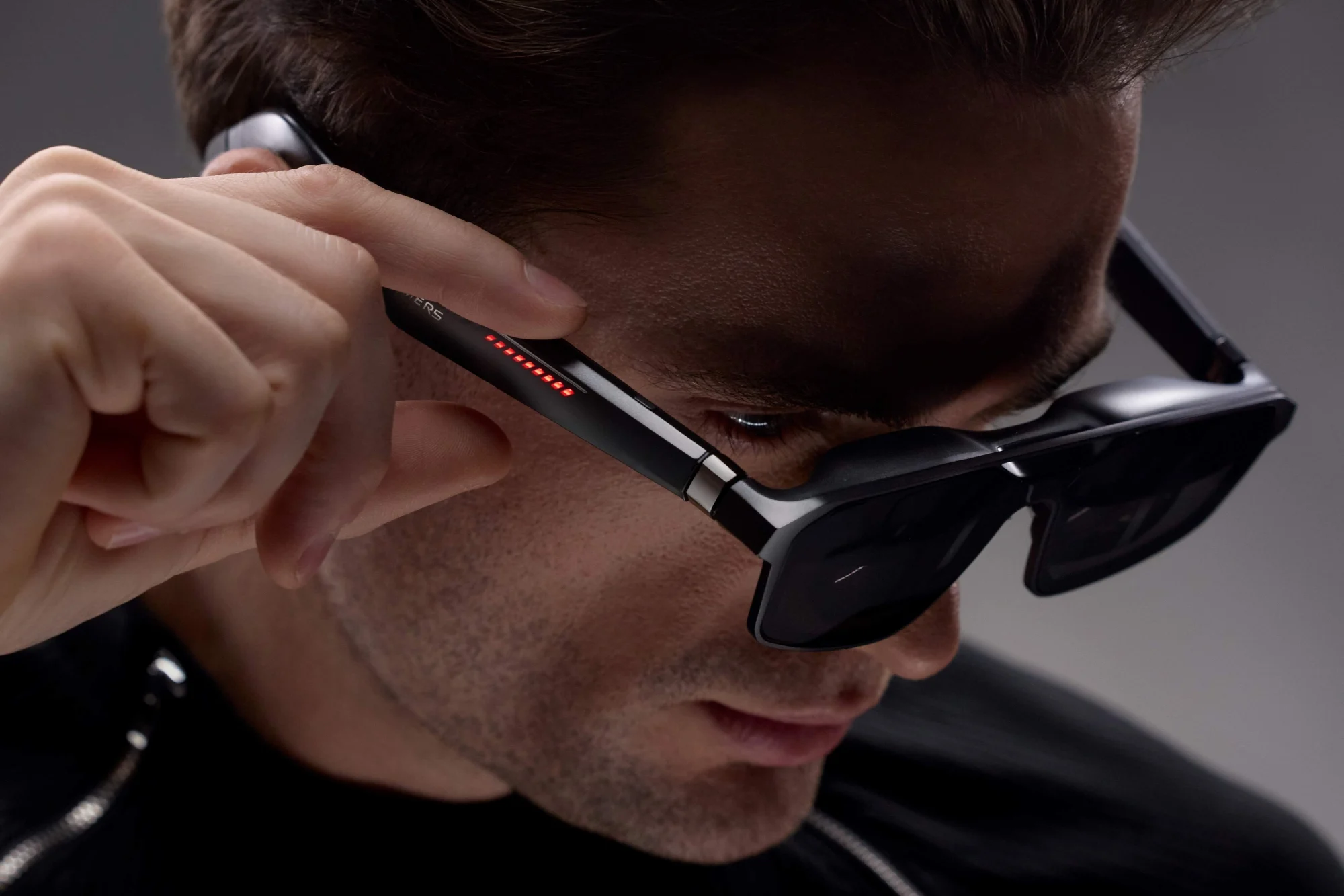 ASUS ROG XREAL R1 AR glasses