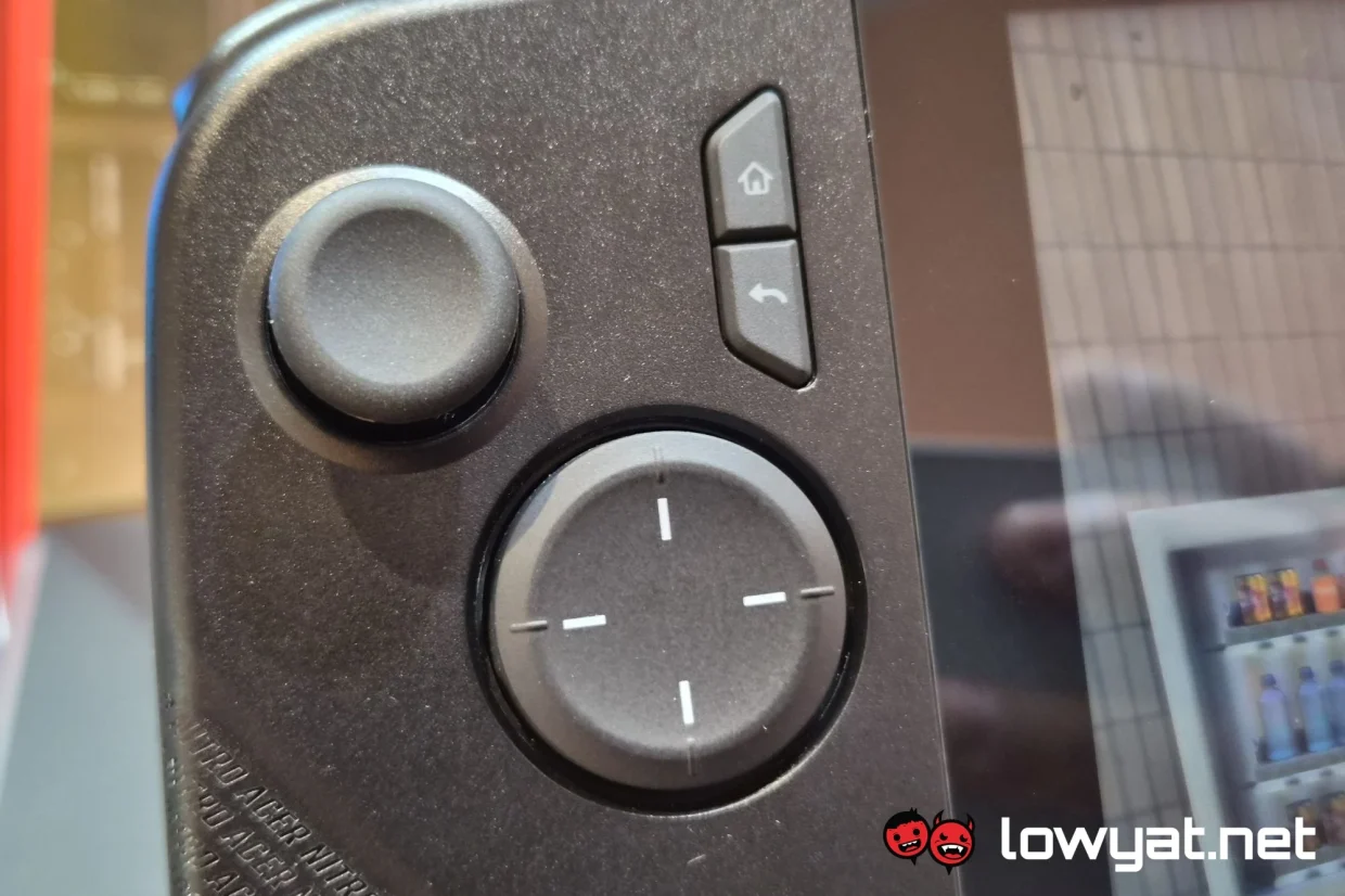 Acer Nitro Blaze Link controls left