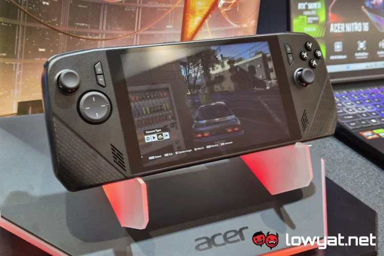 Acer Nitro Blaze Link front