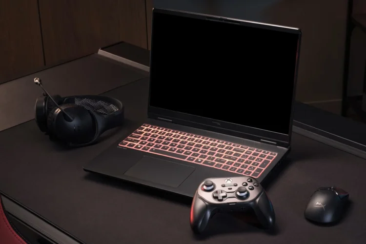 HyperX Clutch Talon Cloud Stinger 3