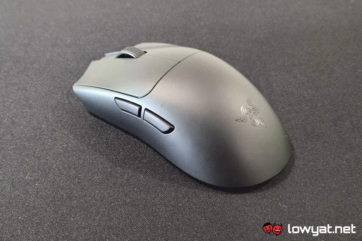 Razer Viper V4 Pro back angle