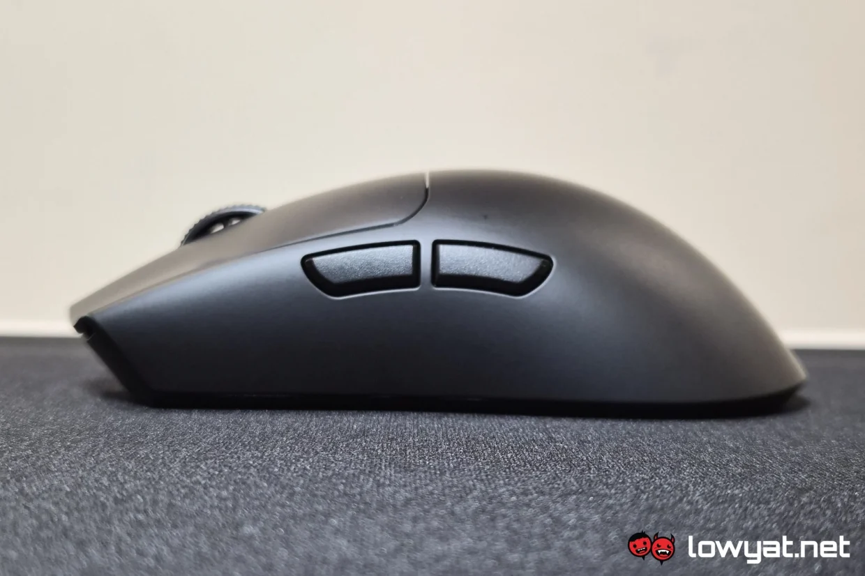 Razer Viper V4 Pro side