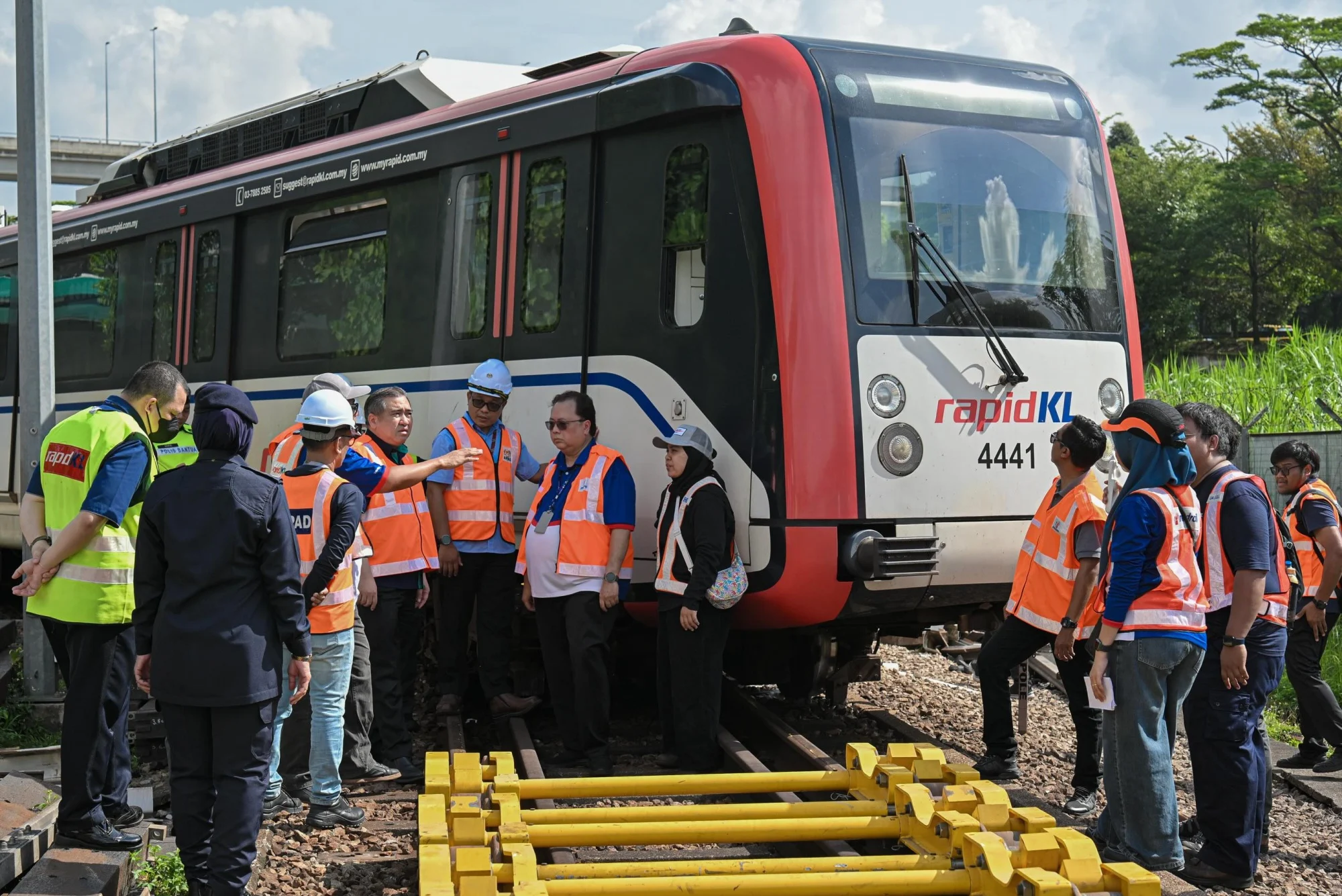 rapid kl prasarana lrt ampang sri petaling mot